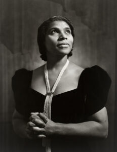 Photo-of-Marian-Anderson